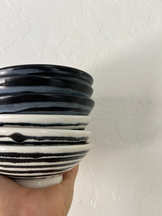 Ceramic mixing bowls - striped